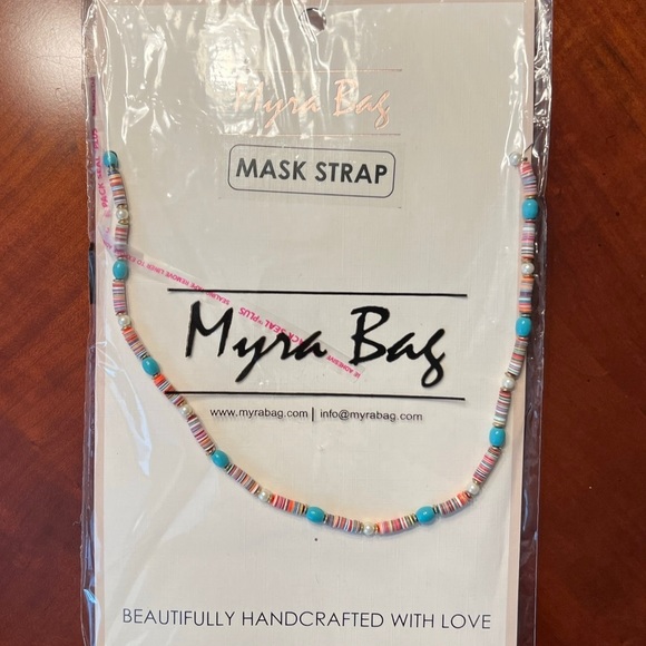 Myra Bag-Mask Chain - Picture 3 of 5